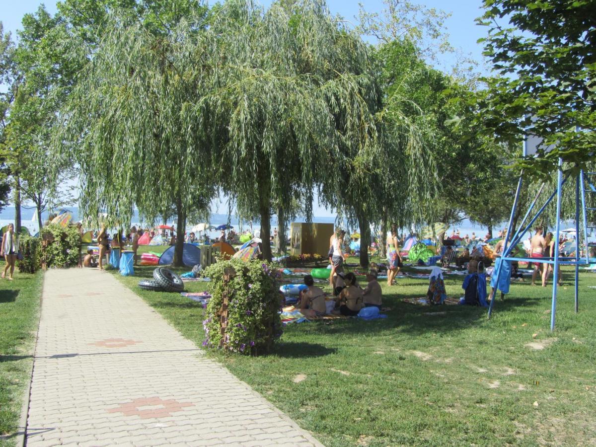 Villa Ferienhaus Plattensee/Balaton à Szolad Extérieur photo